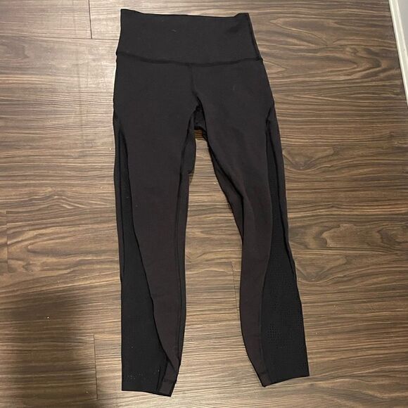 Lululemon Black leggings with hole detailing up the side size 4! - Picture 1 of 6